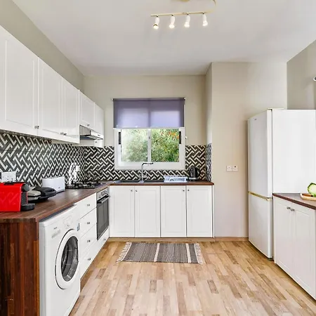 Eva Breeze By Ezoria Villa *