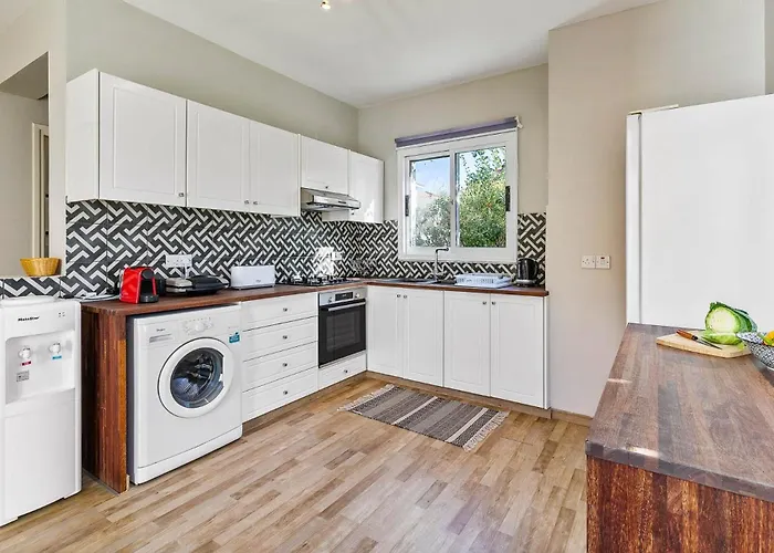 Eva Breeze By Ezoria Villa