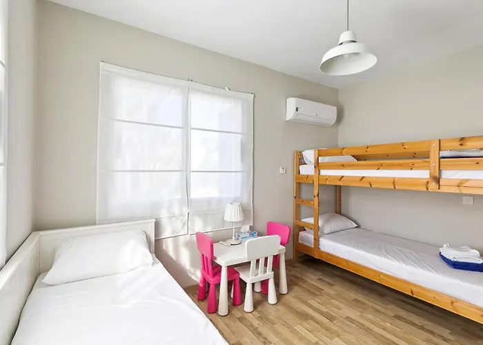 Eva Breeze By Ezoria Villa